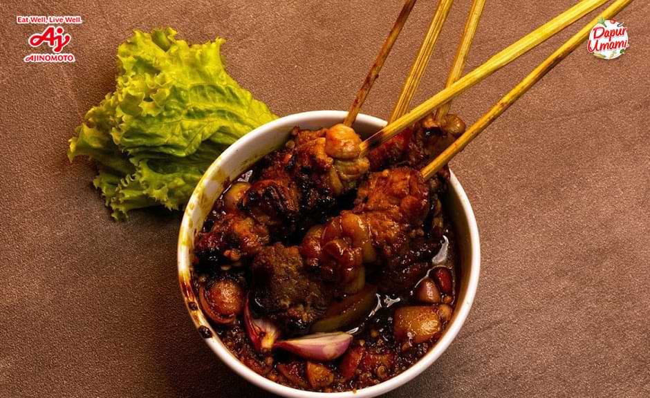Sate Kambing Muda, Lengkap Dengan Kuah Tongseng Panas.