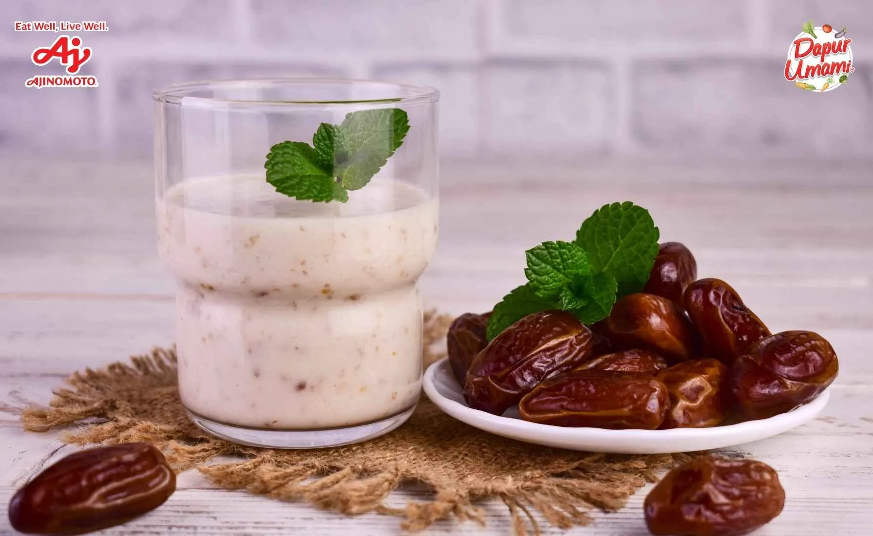 1. Smoothie Kurma