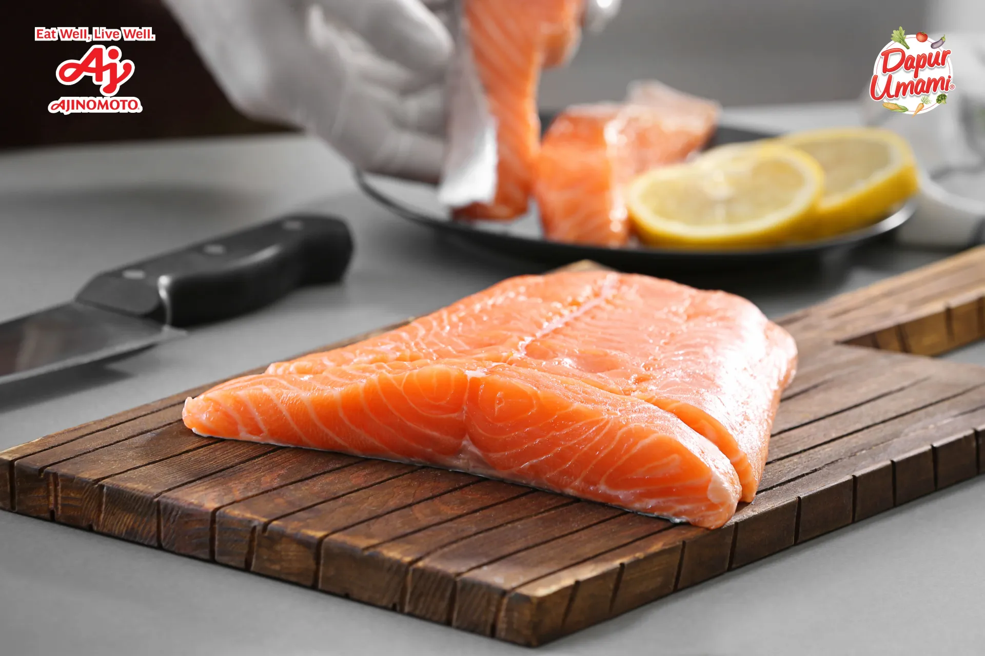 Masih Bau Amis? Begini Cara Memasak Ikan Salmon yang Benar!