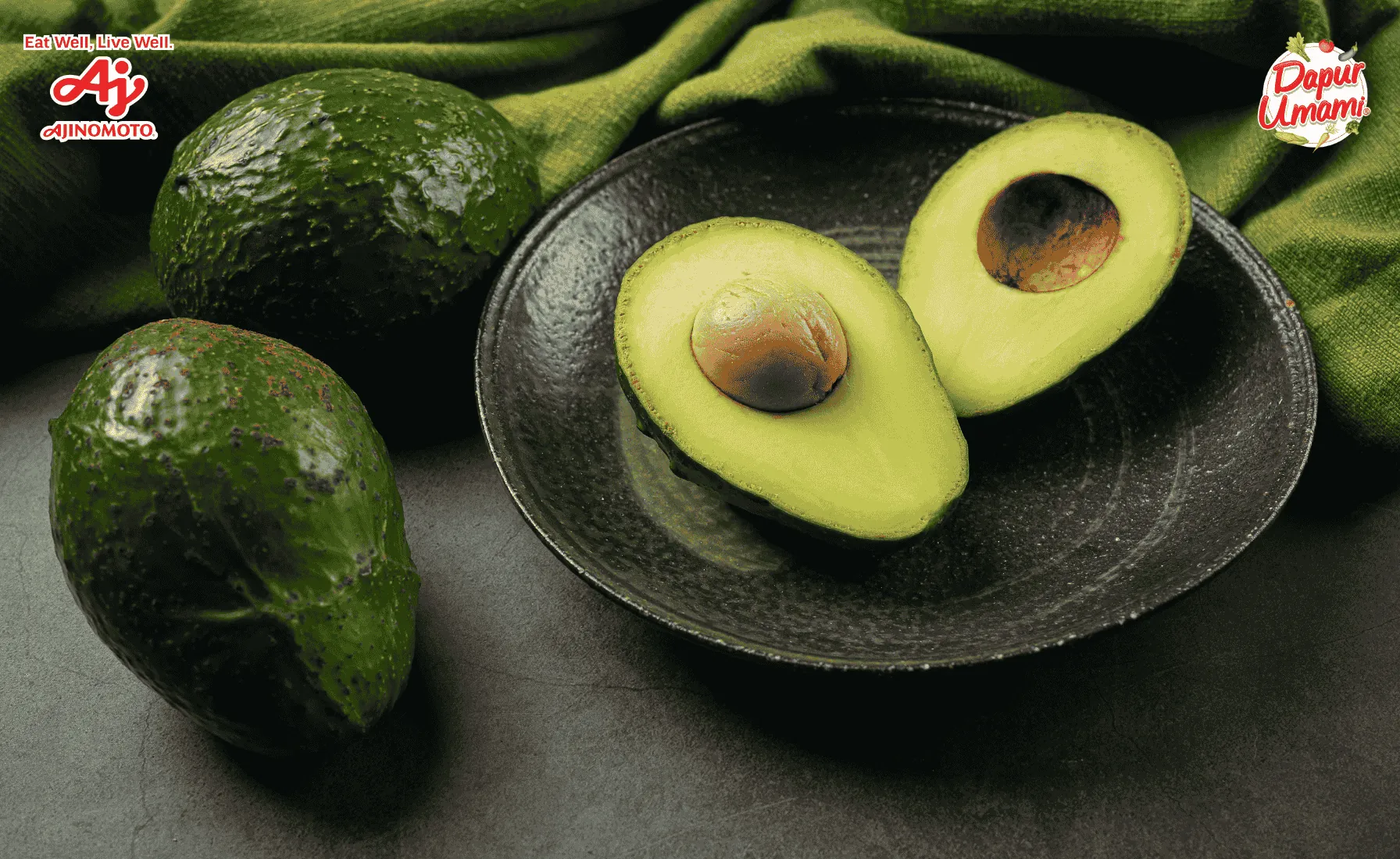 Periksa permukaan alpukat untuk menghindari buah yang memiliki kerusakan tersembunyi