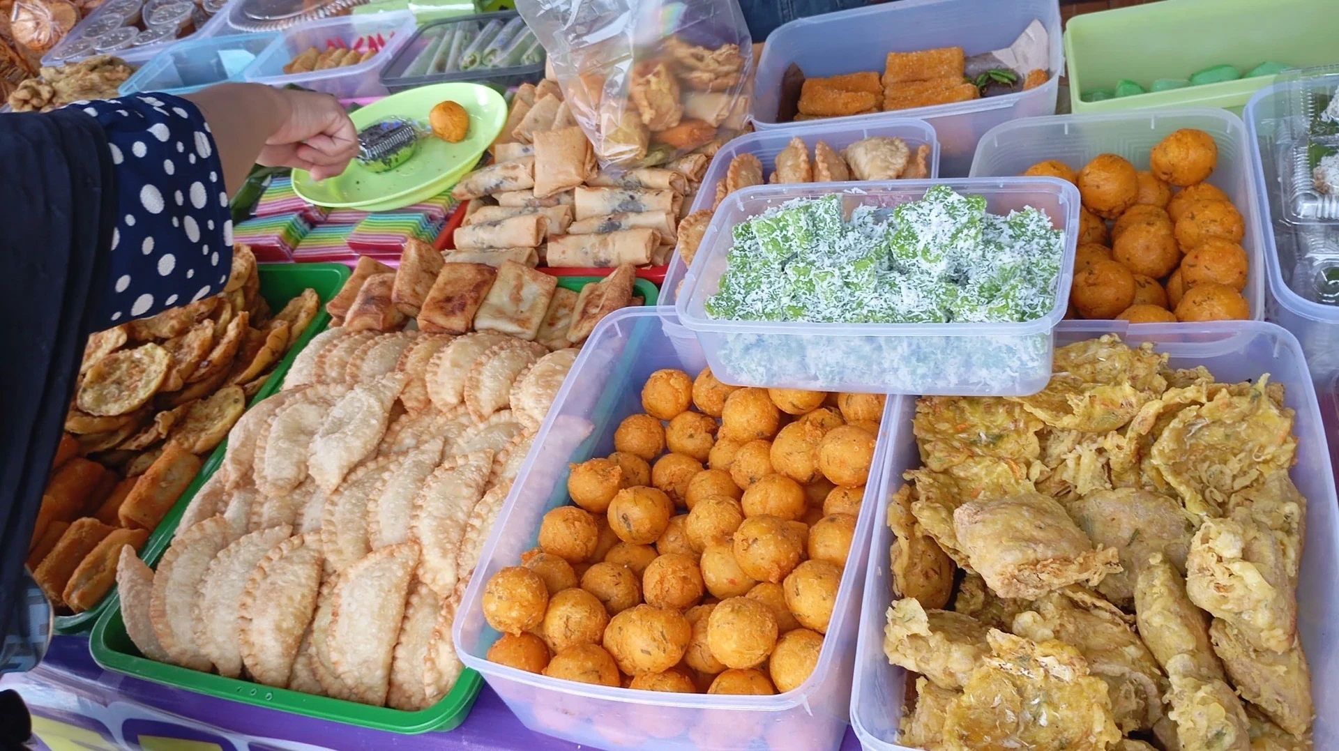 Berburu Takjil #RamadanBerkesan