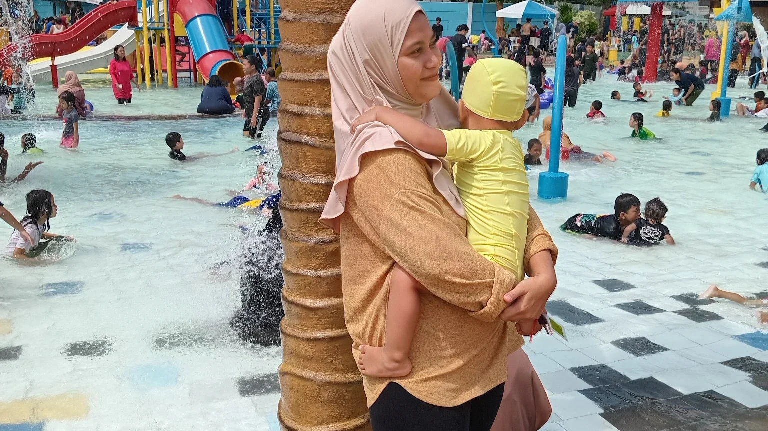 Berenang bareng bocil #KegiatanFavorit