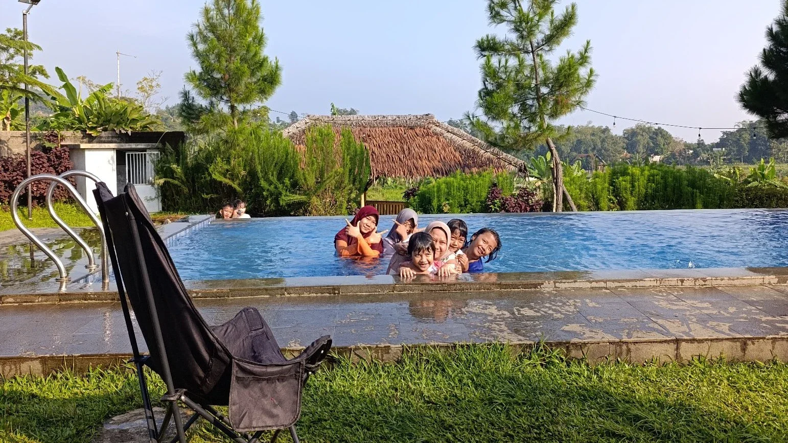 Berenang Bersama Keluarga#KegiatanFavorit