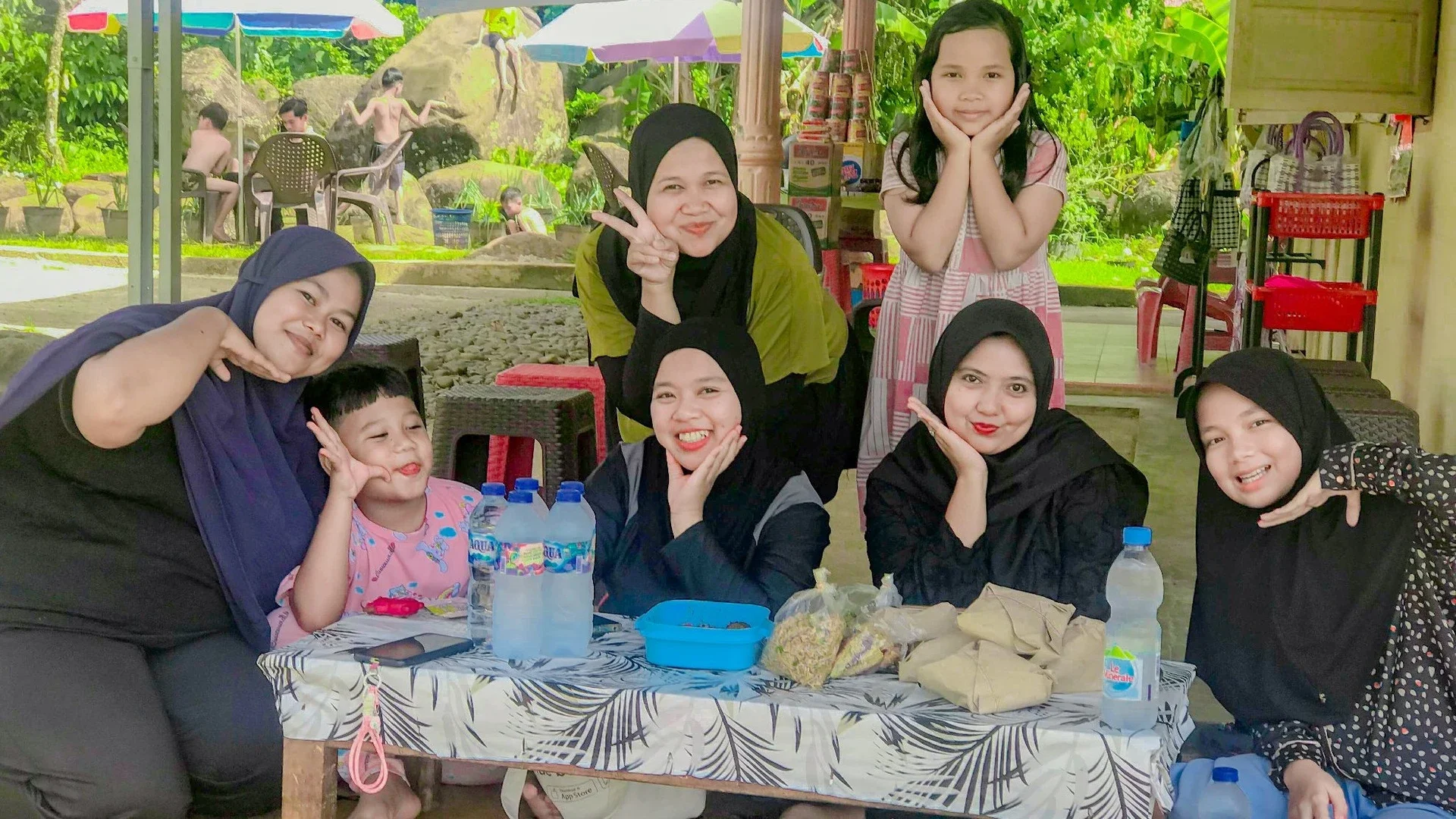 Berenang, Makan Rame-rame #KegiatanFavorit
