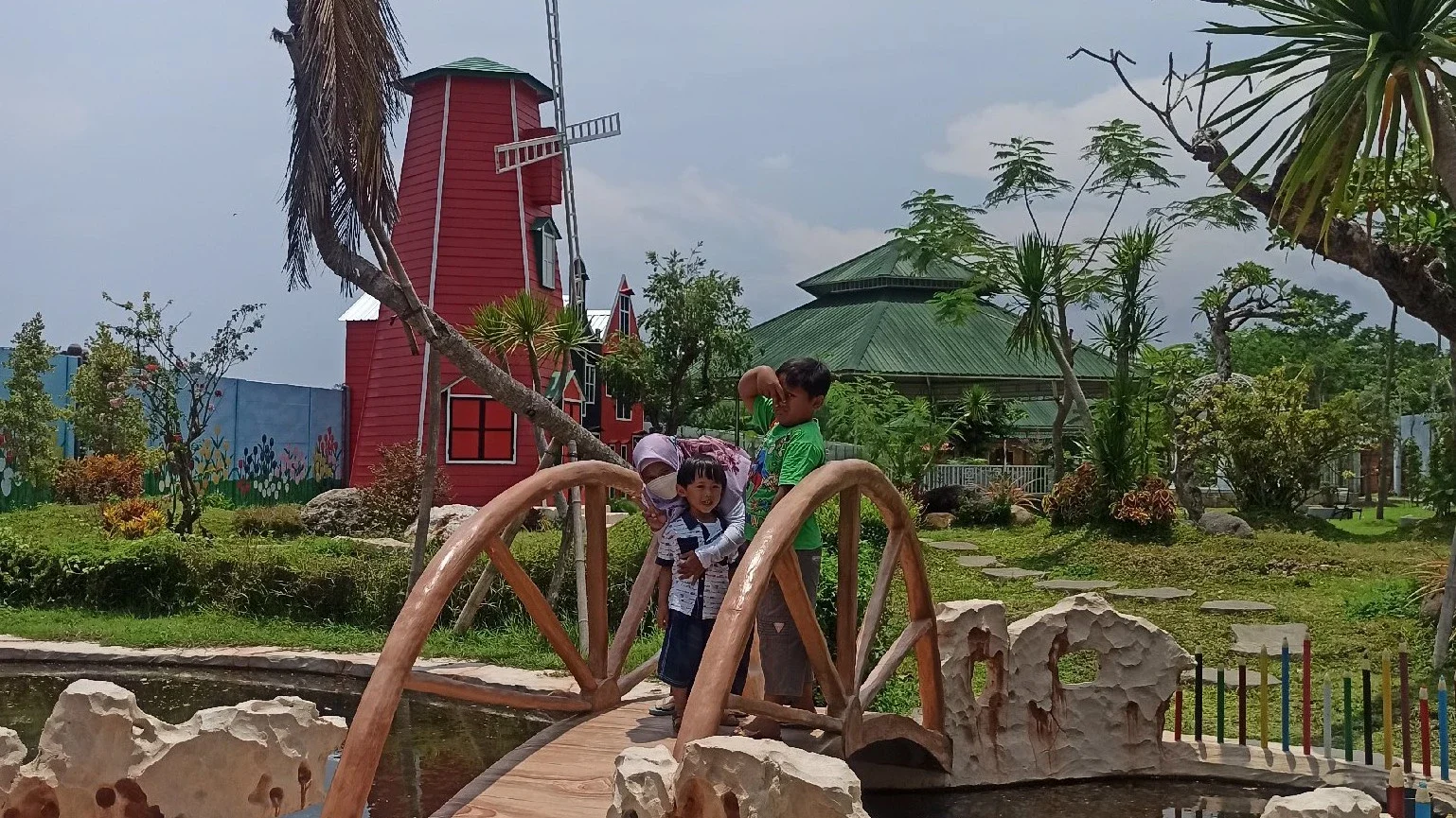 Bermain Di Taman #KegiatanFavorit
