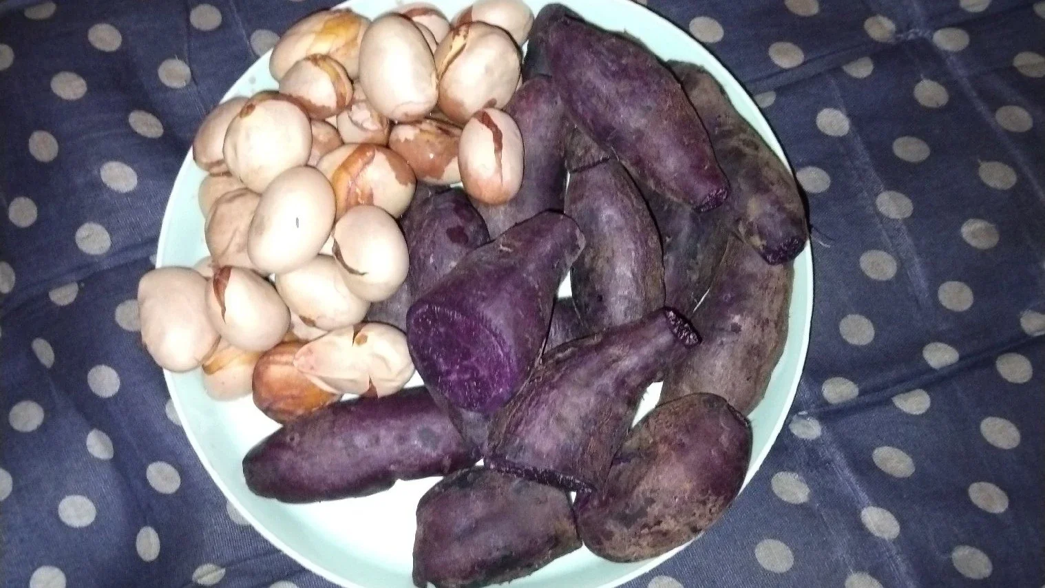 biji nangka dan Ubi ungu kukus