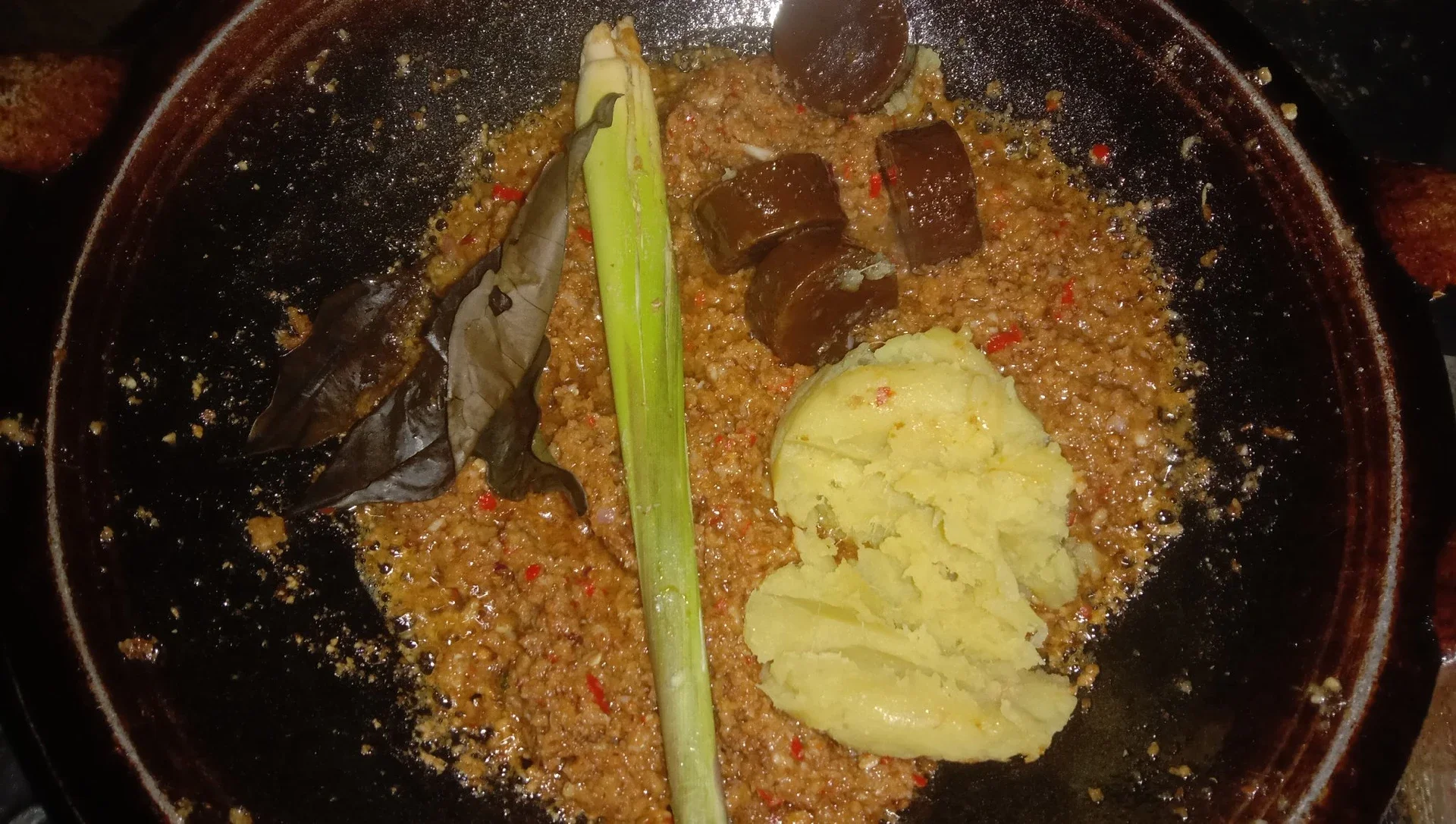 bikin bumbu yang medok