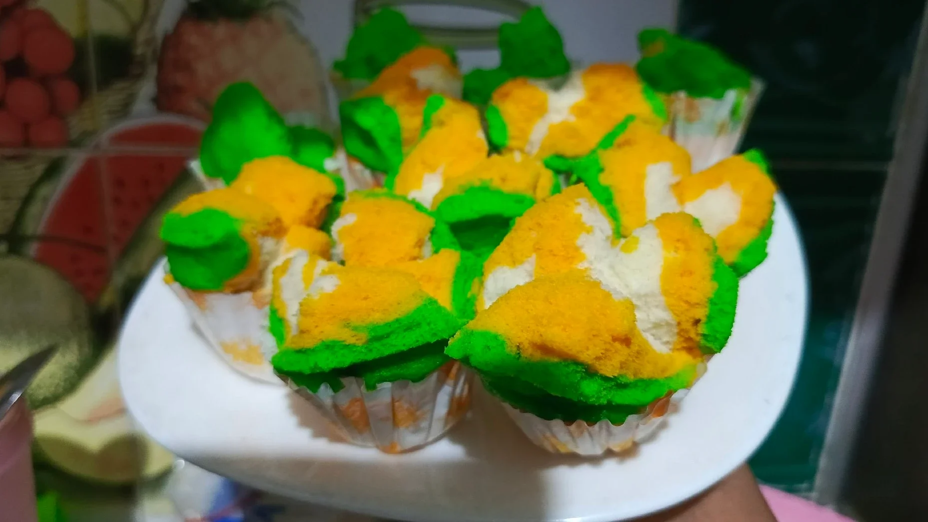 Bolu Mekar Warna Warni