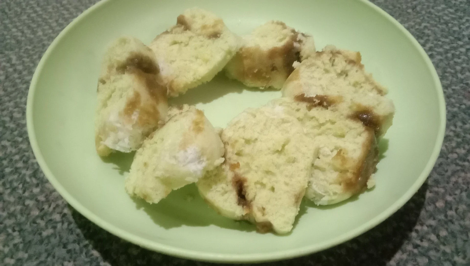 bolu putu ayu