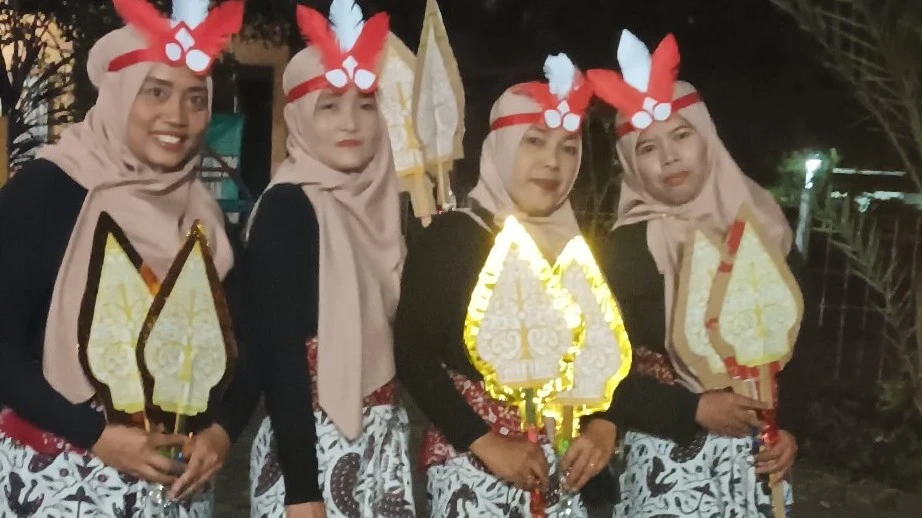 Cerita Momen Fitri ( takbir keliling )