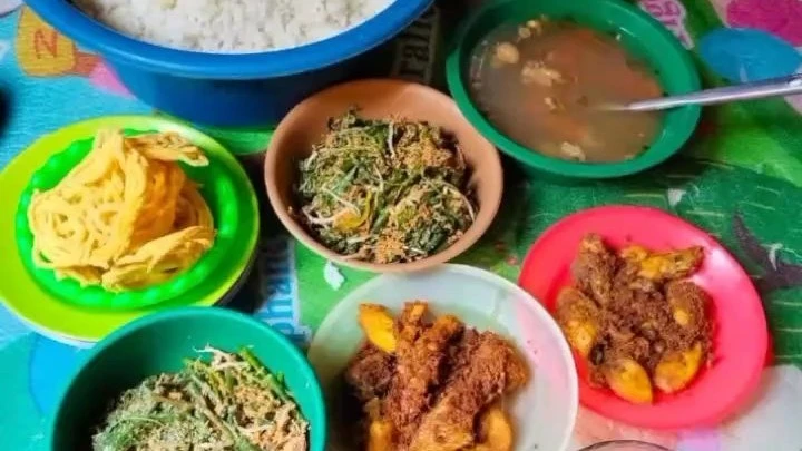 #CeritaMomenFitri  suguhan makan siang saat bertamu