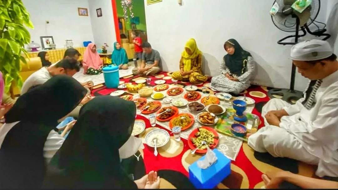 #CeritaMomenFitri..tradisi ma'baca-baca di Makassar menjelang Idul Fitri