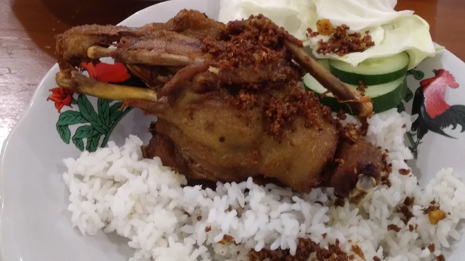 #DibalikLensaUmamichi Makan Bebek Rempah Super Empuk
