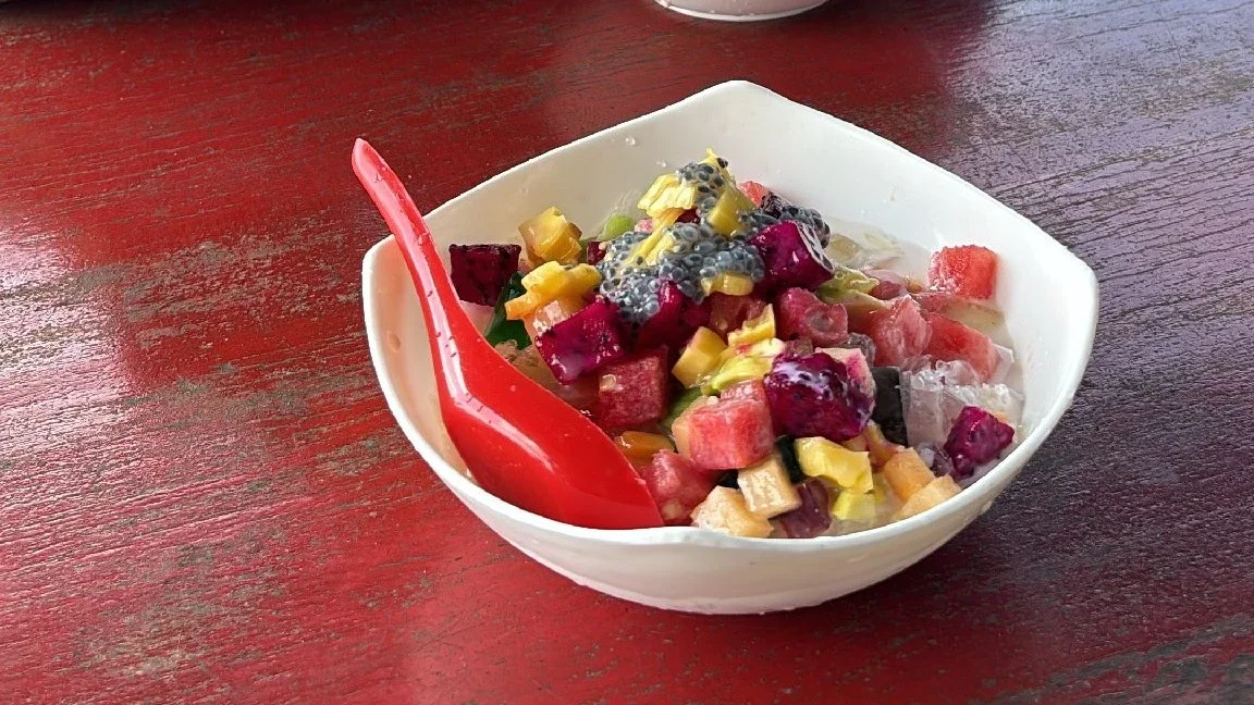 Es buah penyegar di saat cuaca panas