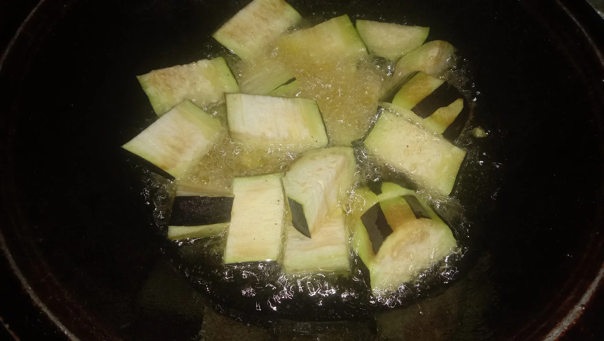 Goreng hingga layu