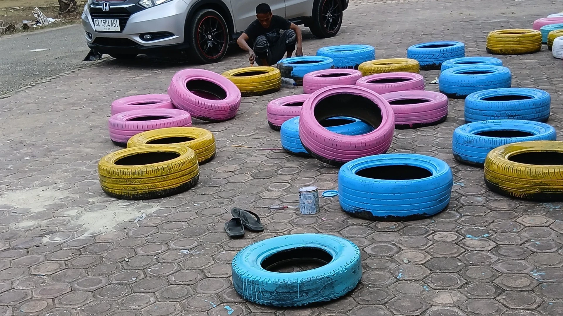 Gotong royong di kantor Pkk
