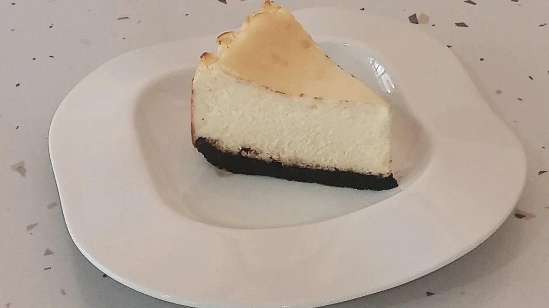 Habis Gelap Jajanlah Cheesecake