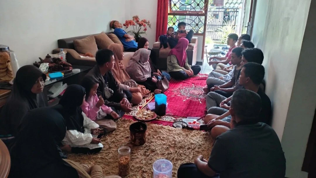 Hangat Yang Tak Pernah Usai