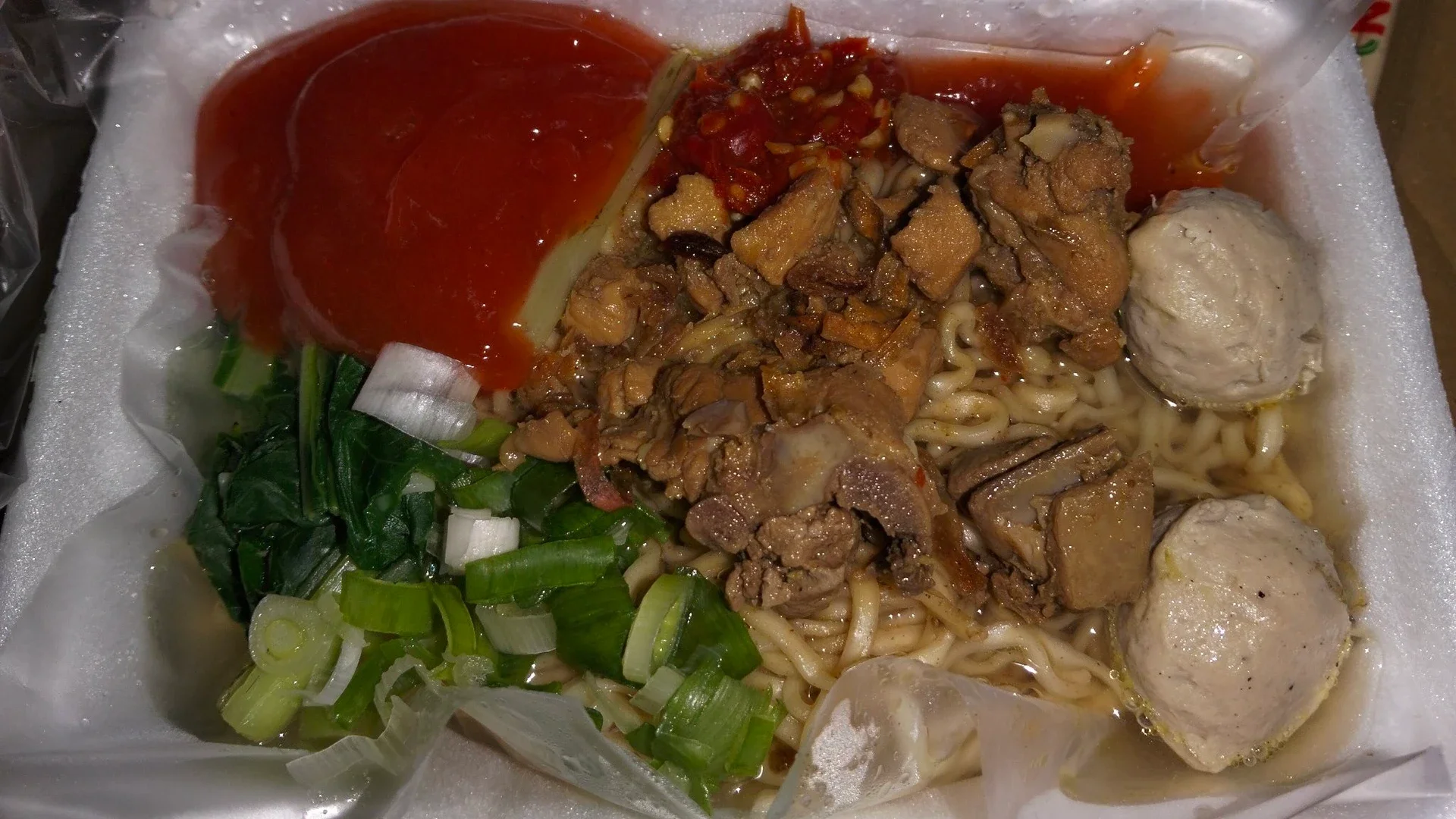 hy umamichi td siang aku makan mie ayam dekat rumah ku umamichi