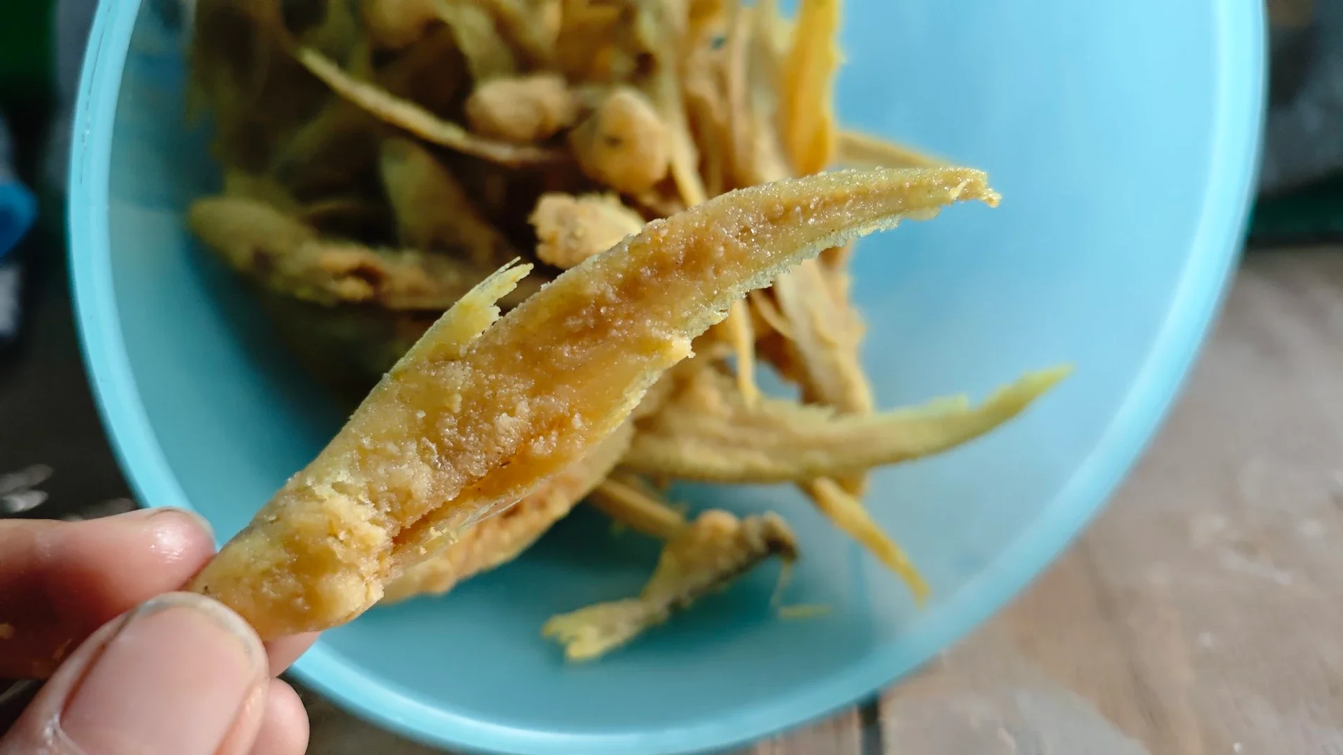 Ikan Bulu Ayam Goreng Krispy