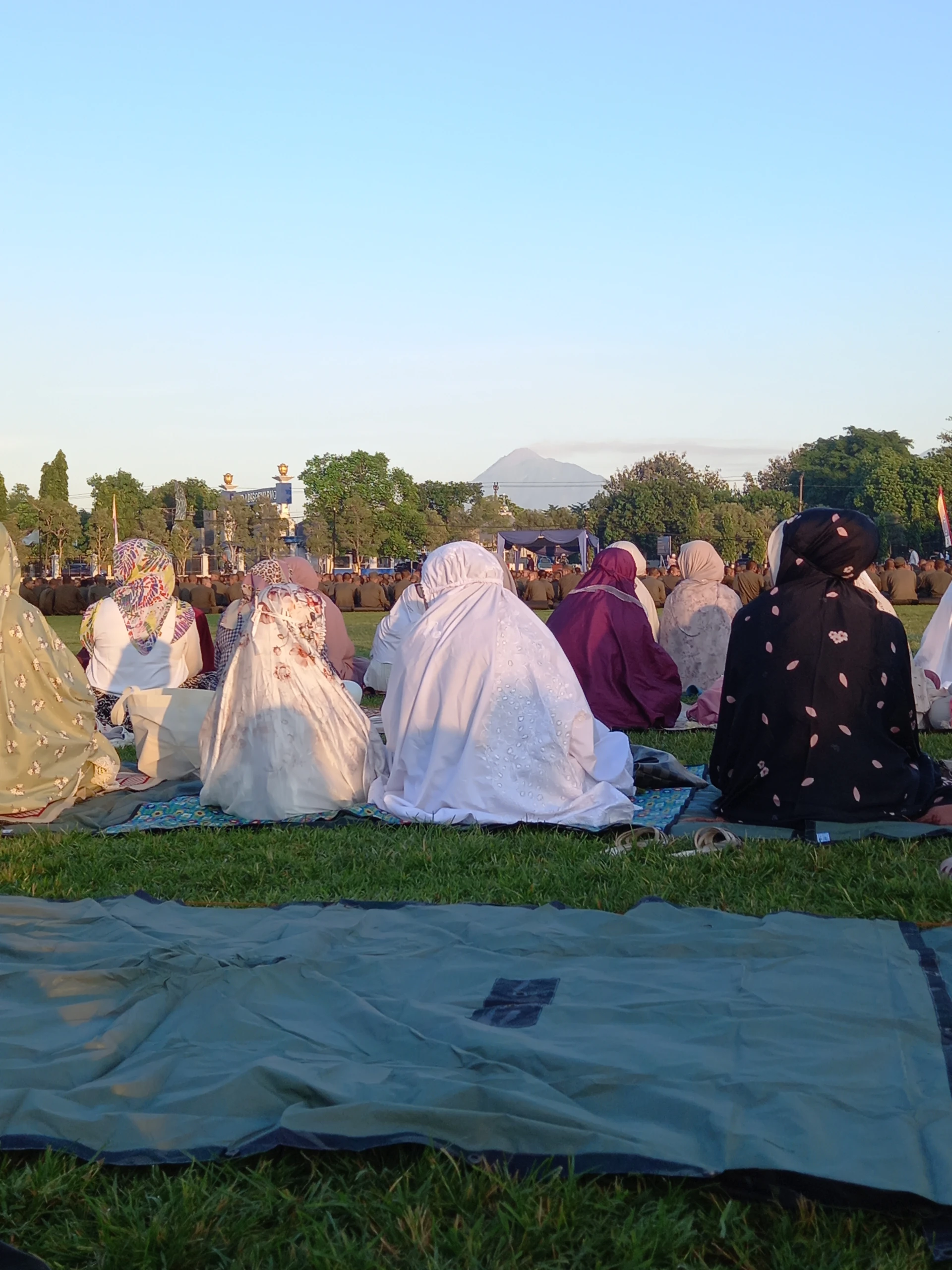 Anti telat sholat idul adha kaum perantau walopun ada bocil