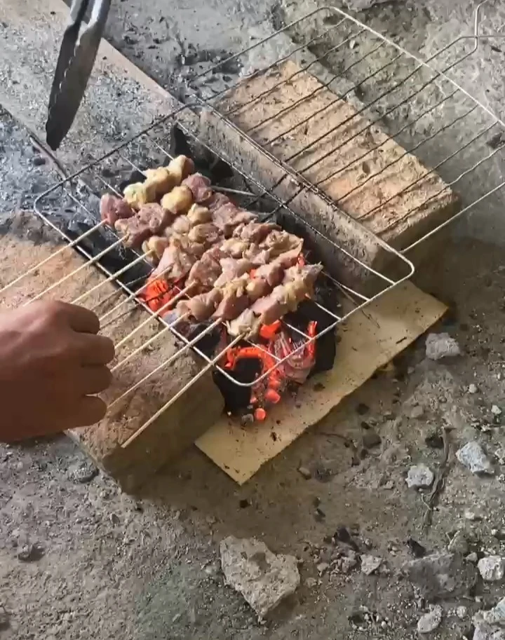 Bakar bakar daging kurban
