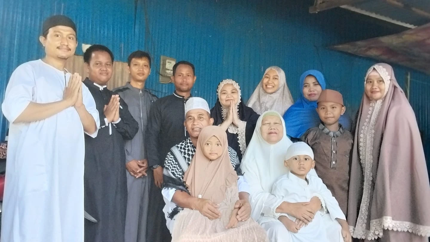 Berkumpul bersama keluarga