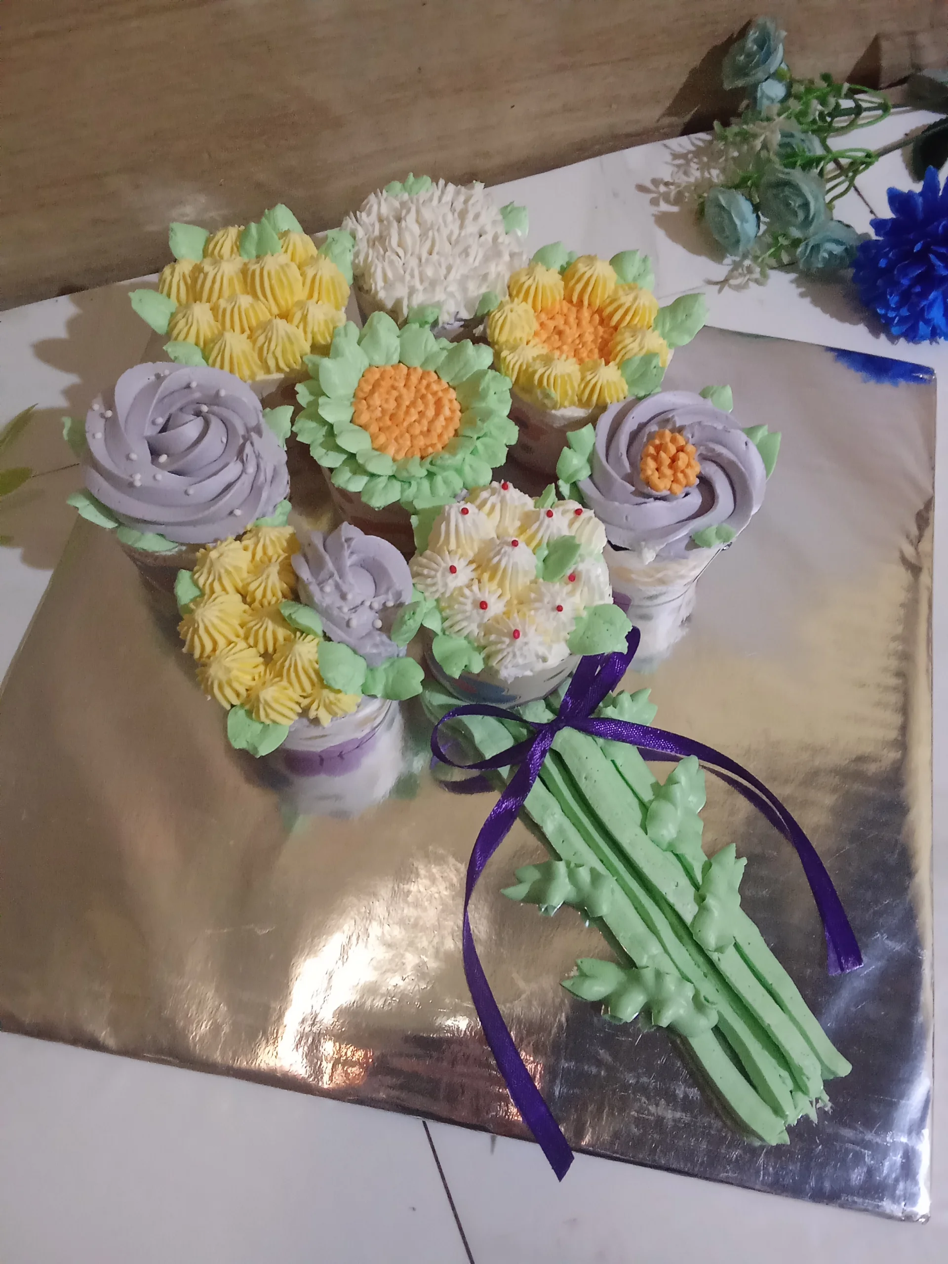 Birthday cupcakes #KegiatanFavorit