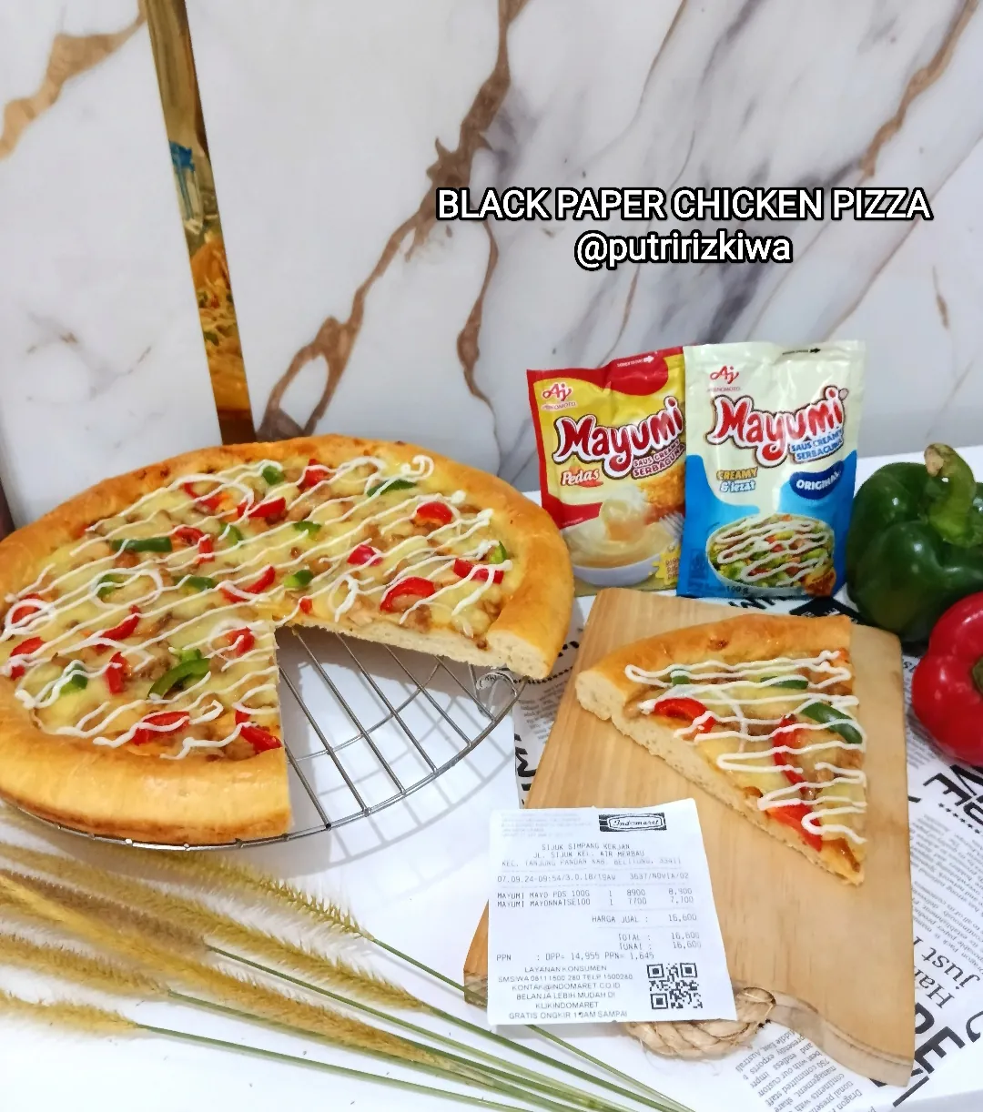 Black Paper Chicken Pizza Mayumi
