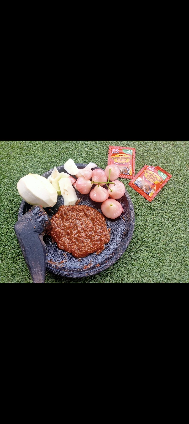 Buat Rujak Pakai Terasi Udang Bubuk  Ajinomoto