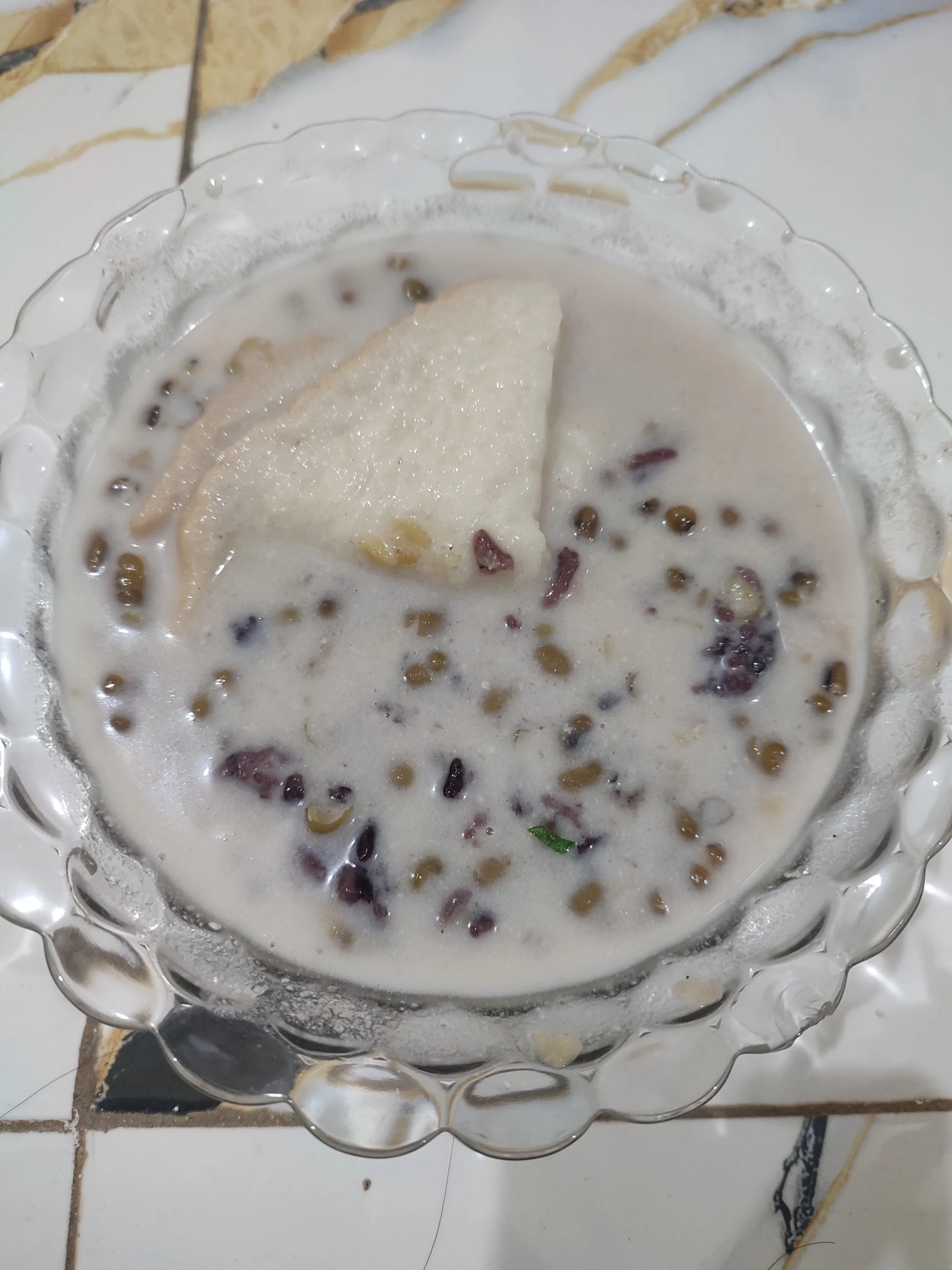 Camilan Malam Si Kecil: Roti &amp; Bubur Kacang Hijau, Ketan Hitam