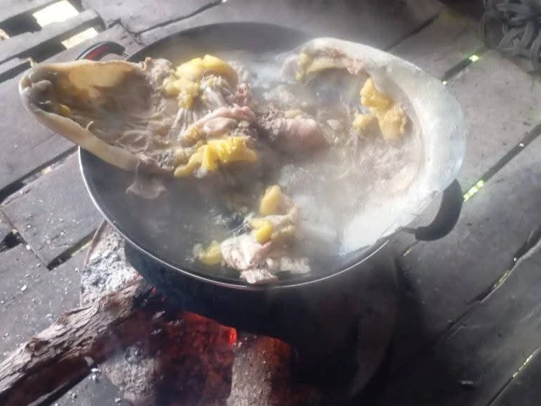 #CeritaHariIni Kayu Api di Dapur Kami