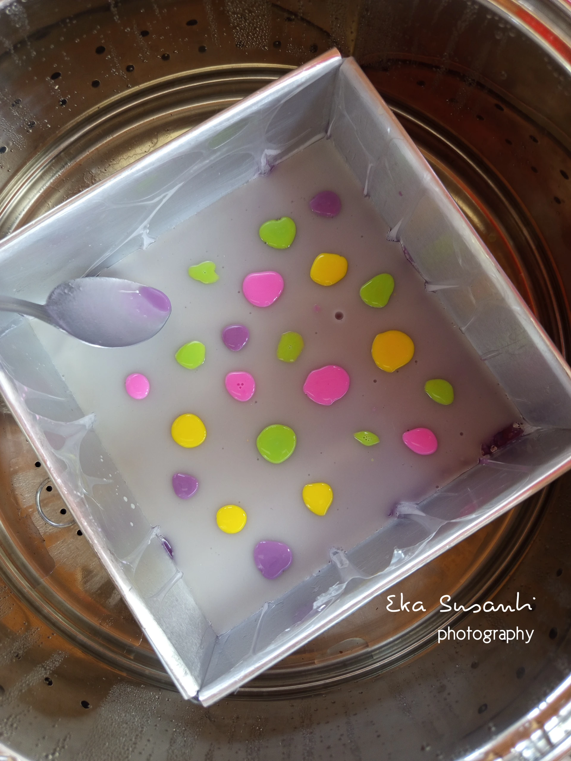 #CeritaHariIni : Kue Lapis Bintik Pelangi, Camilan Cantik Bikin Happy!