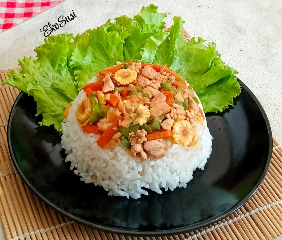#CeritaHariIni  Masak ayam tumis Nusantara