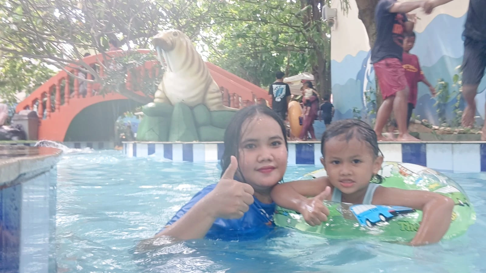 #Ceritahariini mengajak berenang anak