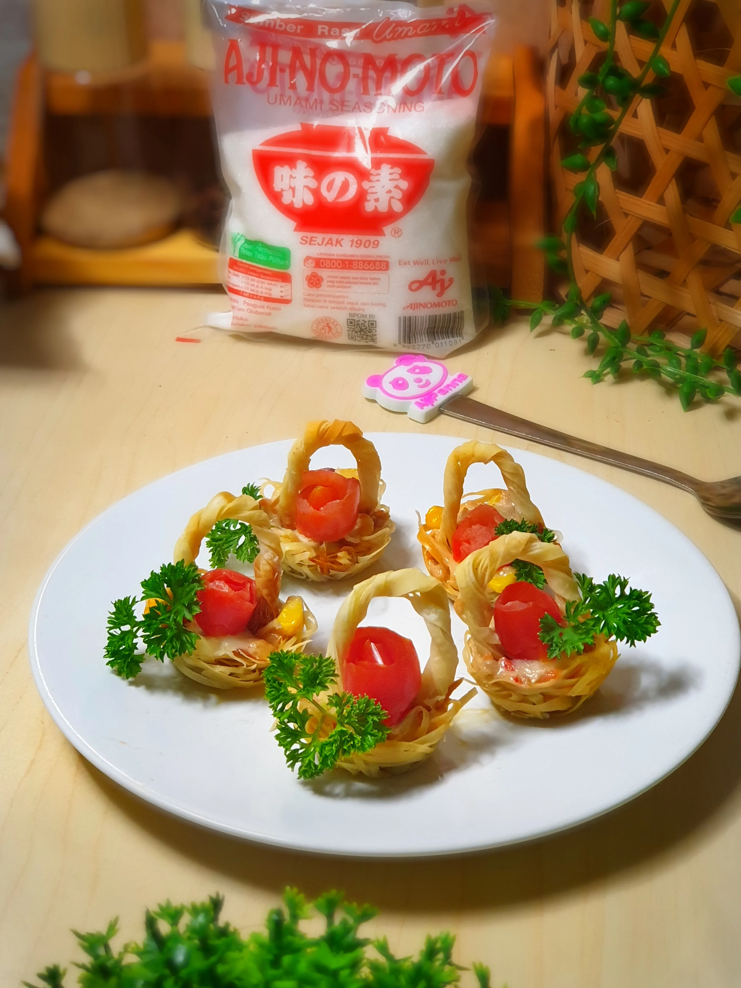 CHEESE TUNA BASKET