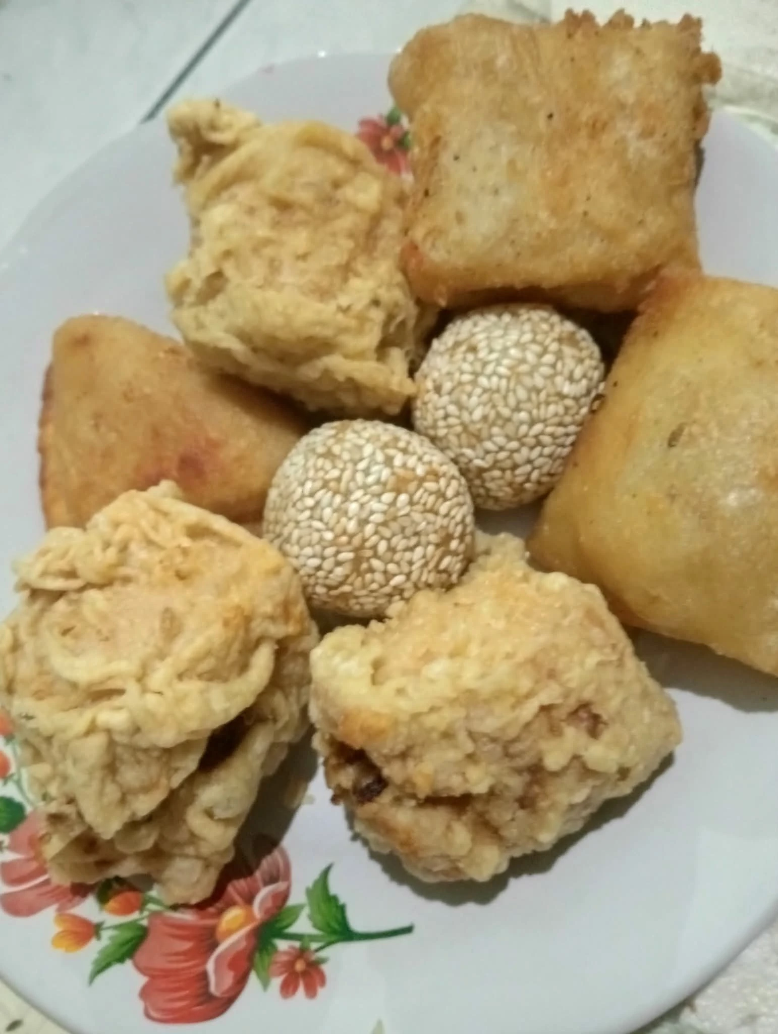 Gorengan camilan sejuta umat