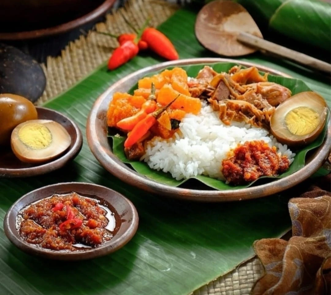 GUDEG SARAT MAKNA