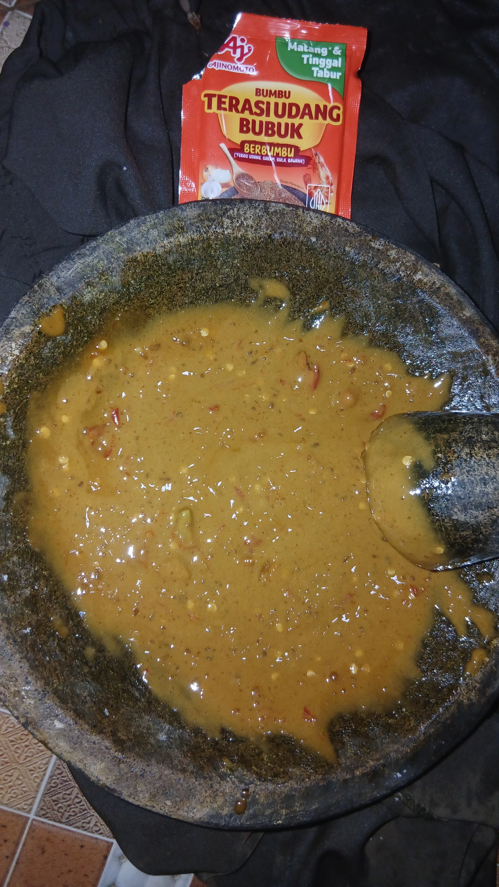 Gula merah sambal terasi