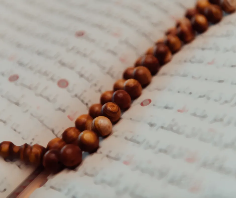 #JurnalRamadan Day 21: Berburu Lailatul Qadar: Malam Penuh Berkah yang Nggak Boleh Terlewat!