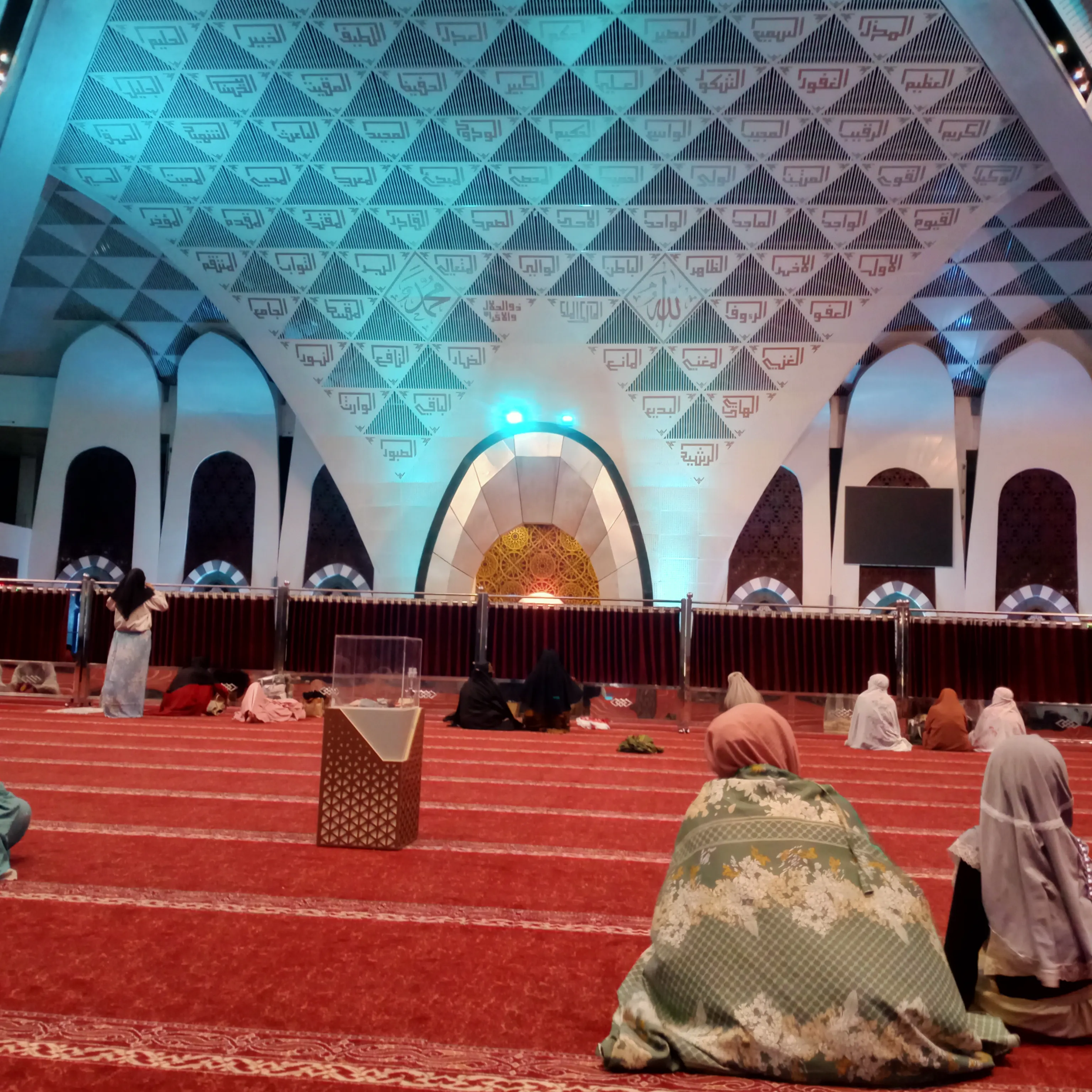 #JurnalRamadan Shalat Tarawih di Masjid Raya