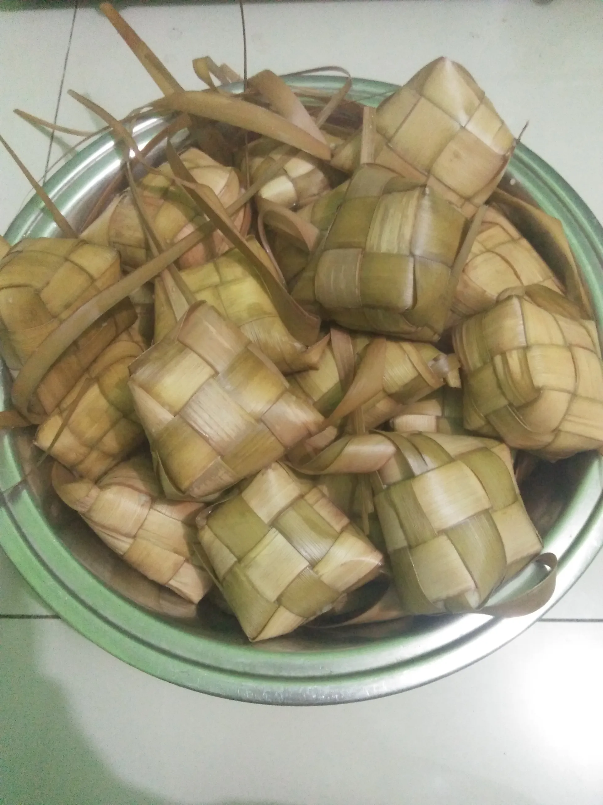 Ketupat Menu Wajib ketika Lebaran