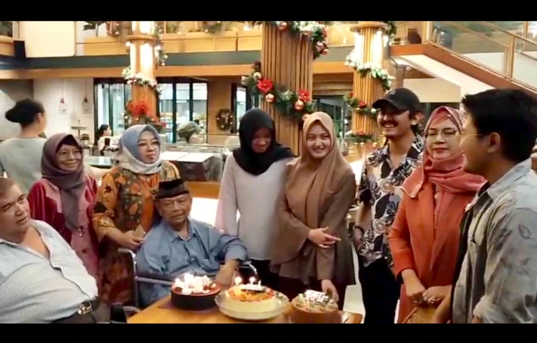 Kompak sedari kecil hingga dewasa #SejutaCeritaUmamichi