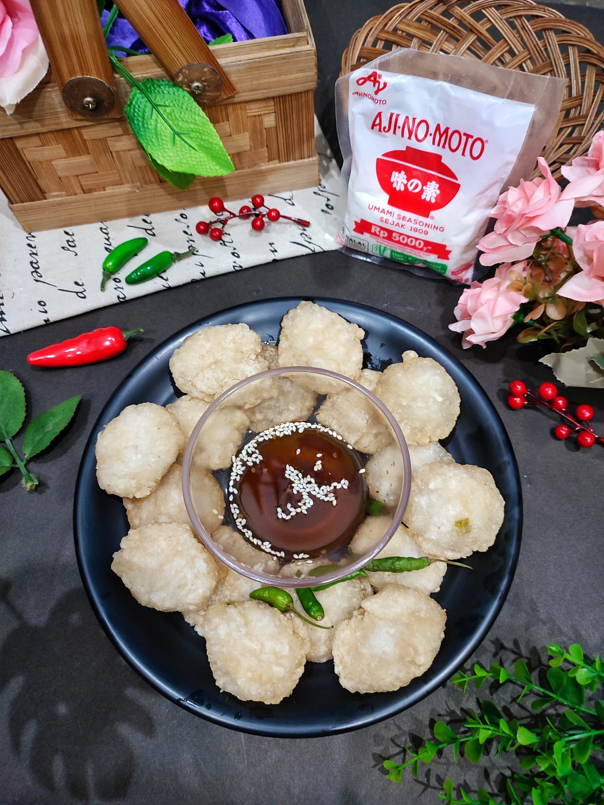Lagi pengen sesuatu yg gurih, hangat, bikin suasana langsung enak? Yuk kenalan sama Cireng Buatan Ku