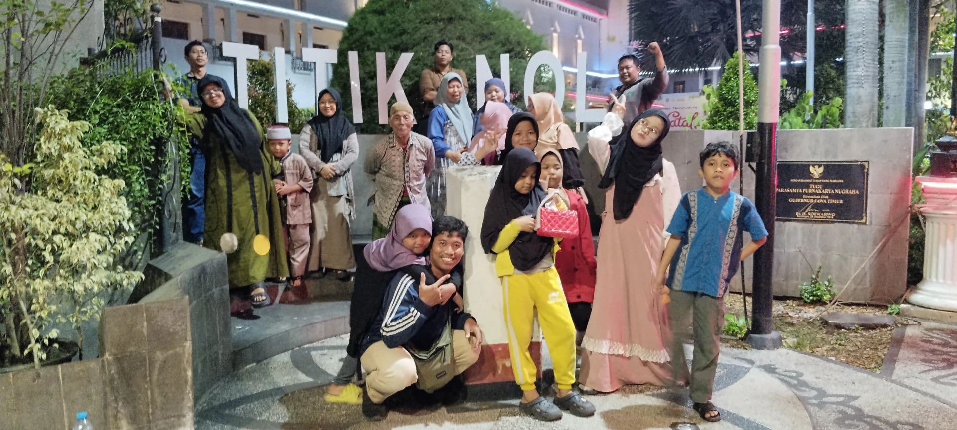 Liburan Akhir Tahun Penuh Makna di Titik Nol Surabaya