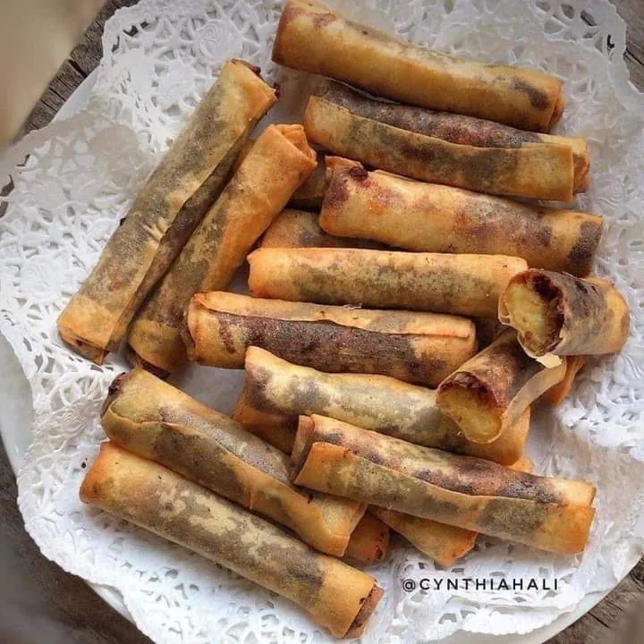 Lumpia pisang coklat