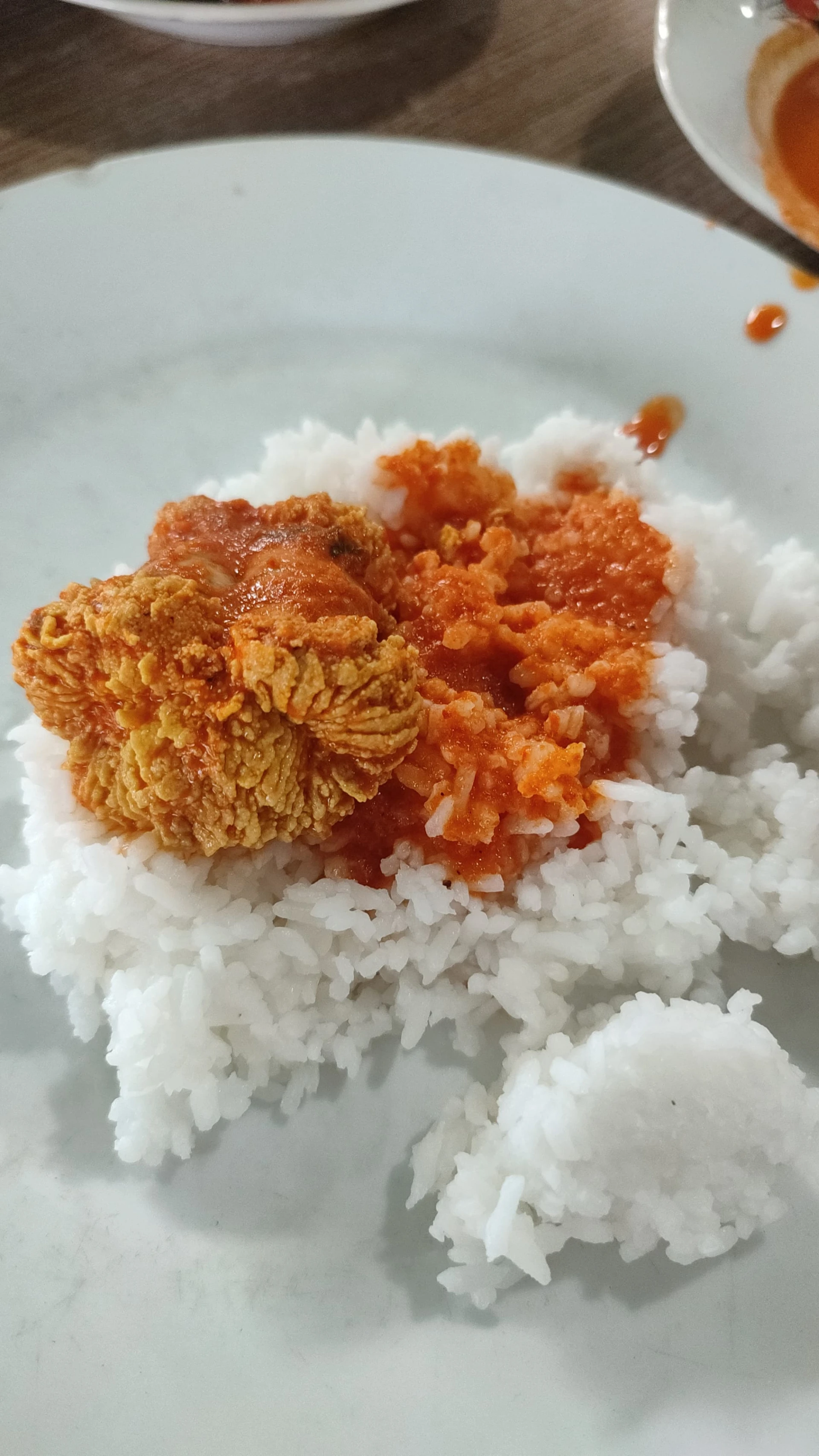 Lunch dengan menu asam padeh ikan tuna