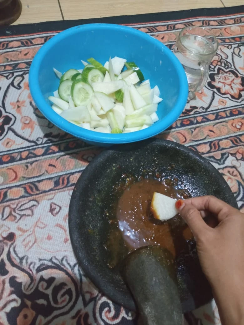 Lutisan Buah
