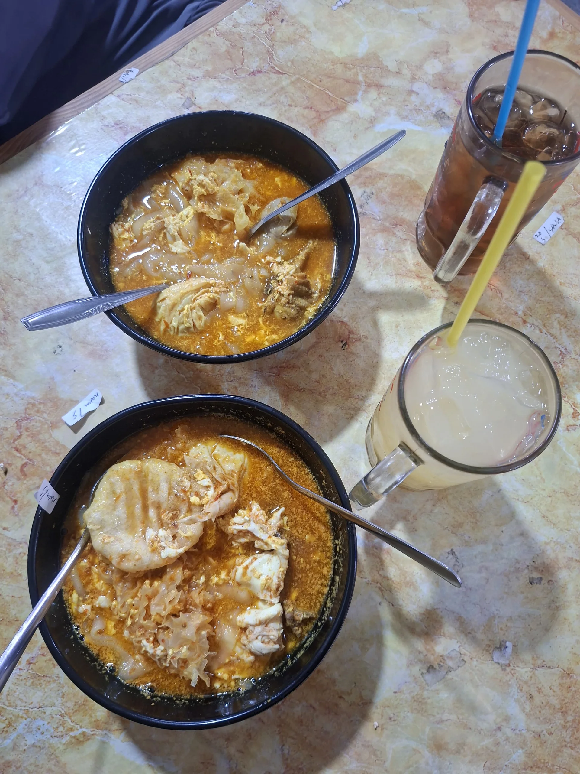 Makan Seblak tanpa sayuran