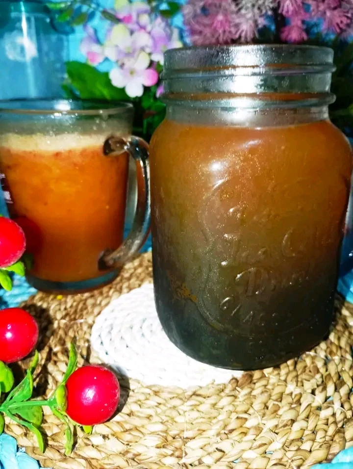 Mana yang lebih baik, air putih atau jus apel?